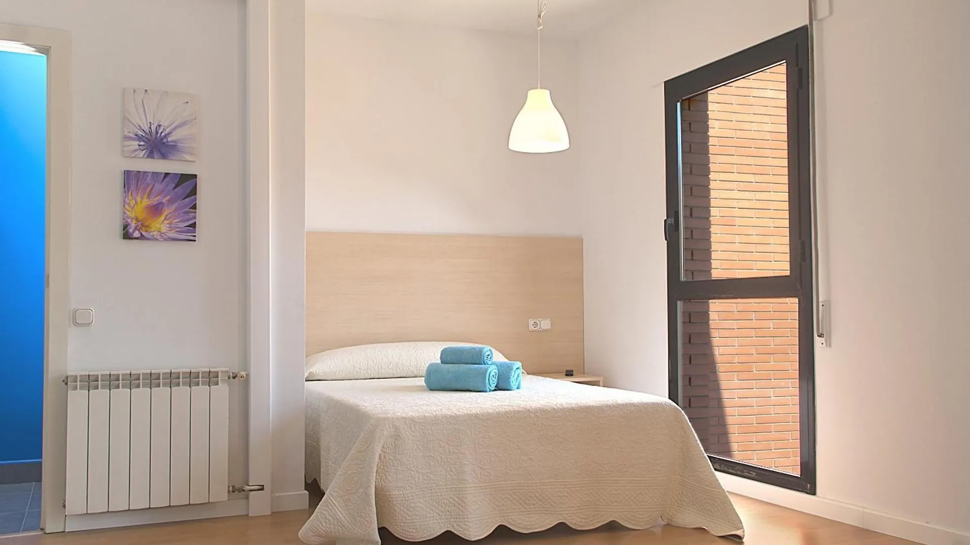 Residencia Universitaria Tagaste Барселона Испания